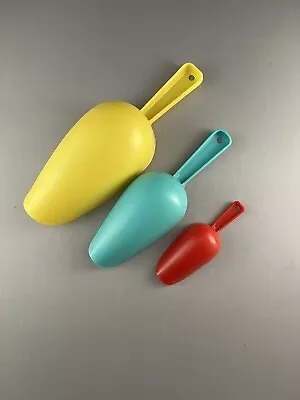 Vintage Set Of 3 Red Blue Yellow Made In USA Measuring Cups Coffee Scoop • $11.99