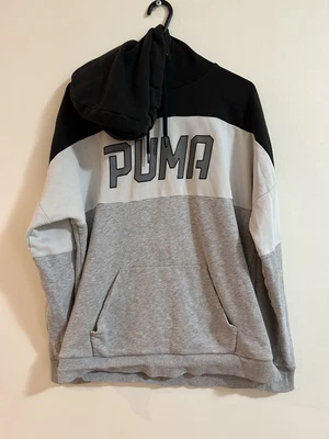 $5 • Buy Puma Women's Hoodie Size 12