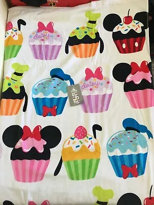 NWT Disney Store Mickey Minnie Mouse And Friends Cupcake Beach Towel Pool • $29.99