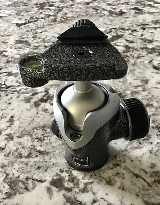 £140 • Buy Gitzo GH1382QD Series 1 Center Ball Head - Black