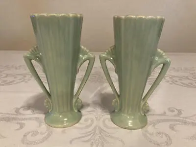 2 Vintage Art Deco Style Ribbed Vases With Handles McCoy? Shawnee? • $14.99