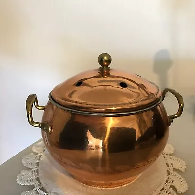 Vintage Copper Potpourri Simmering Pot W/Lid Brass Handles Cottagecore • $9.95