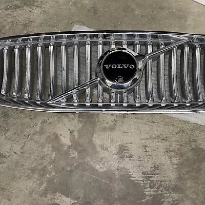 2020 2021 2022 Volvo Xc90 Front Bumper Upper Grill Grille Oem 31698385 20 21 22 • $220