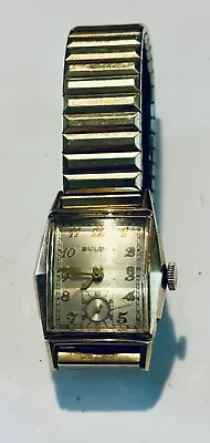 Vintage Man’s BULOVA Wristwatch Working  In  Goldtone  Case  Stret Ch Band • $18.50