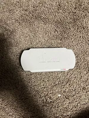 $19 • Buy Gamestop PSP 8 UMD Disc Storage Carrying Case White