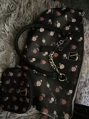 Victoria Secret Purse Set • $25