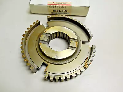 Me643696 Mitsubishi Fuso Manual Transmission Synchronizer Gear Hub • $79.89