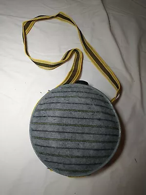 Vintage Oasis Gray Wool Covered Plastic Cap Canteen & Shoulder Strap 4 Quarts  • $23.99