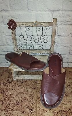 Men's Born Getaway Brown Leather Cushioned Slide Sandals Size 11 Wide • $34.99