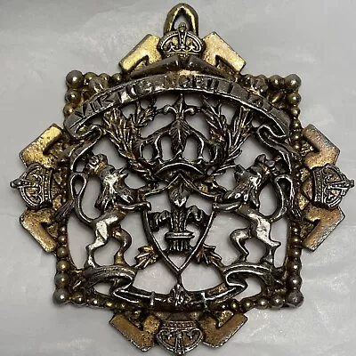 Vintage Rare Gold Tone 'Coat Of Arms' Virtus Nobili Tat Medallion • $59.99