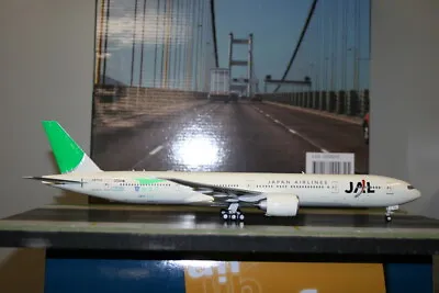 Phoenix/Eagle 1:200 JAL Japan Airlines Boeing 777-300ER JA731J (200032B) SkyEco • $191.73