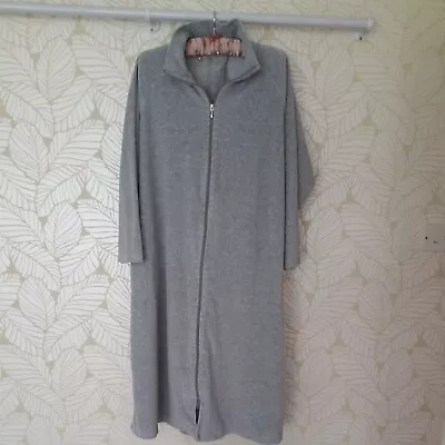 M &S Dressing Gown Size 20-22 • £5