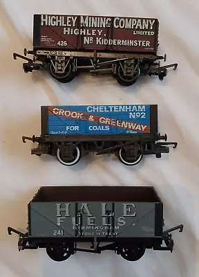 3 Coal Merchant Trucks 7 Plank Freight Wagons 00 Gauge 2 Boxed • £5