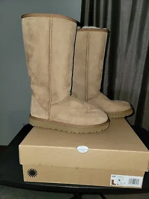 Ugg Classic Tall Boot II Women's Sz 9 • $130