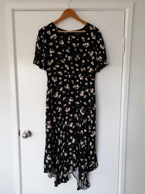 $15 • Buy Forever New Dress Black With Flowers Size 12