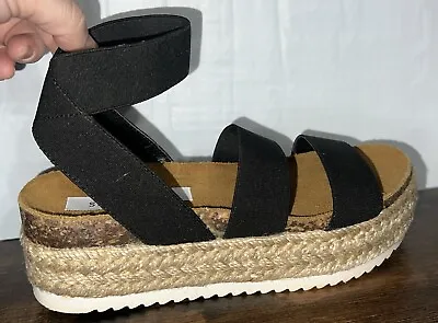 Steve Madden Platform Sandals Woman's Size 7. New Without Box. • $13.99
