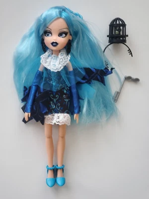 $75 • Buy Bratzillaz Witchy Princess - Carolina Past