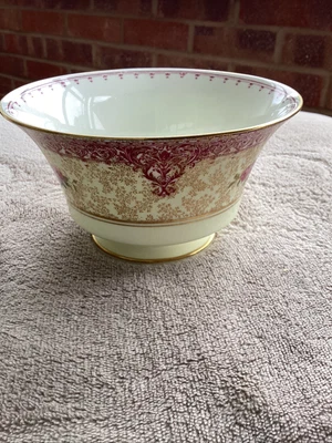 £10 • Buy Royal Worcester Dish