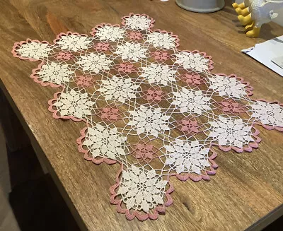 VINTAGE  HEAVY HANDMADE  LACE TABLE/ SIDEBOARD RUNNER 22x16” IN PINK & IVORY • £7.95