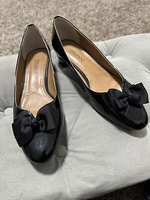 J Renee Women’s Cameo Bow Low Heels Pumps Solid Black Patent Size 9.5M • $23.95