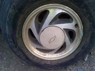 Used Wheel Fits: 1998 Chevrolet Blazer S10/jimmy S15 4x4 15x7 Aluminum 6 Slot Gr • $110