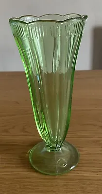 Vintage Green Glass Ice Cream Sundae Milkshake Glass Retro • £10.95