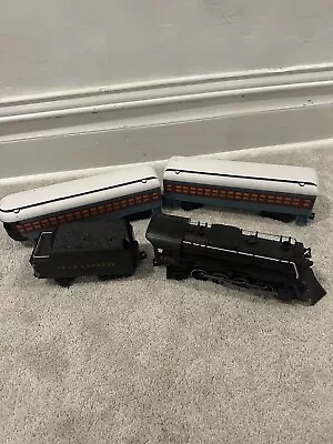 Lionel Polar Express Battery Powered Model Train Set • $30