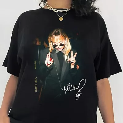 FREESHIP New Rare Miley Cyrus World Tour Gift Family Black S-235XL T-Shirt 1D138 • $19.99