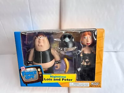 Bnib Mezco Toyz Family Guy Nighttime Lois & Peter Griffin Action Figures Black • £99.99