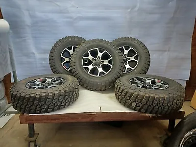 2018-2023 Jeep Wrangler Mud Terrain Set Of 5 17  Wheel And Tires 31.5  Oem Mopar • $1350