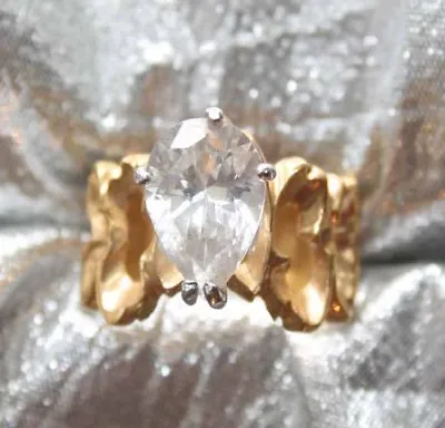 Fabulous Art Moderne Prong-set Crystal Rhinestone Gold-tone Ring 1980s Size 6 • $12.95