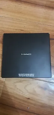 £15 • Buy Mac Pro Palette Medium Compact