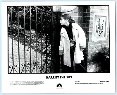 8x10 Press Photo - Harriet The Spy 1996 Michelle Trachtenberg P025 • $14.99