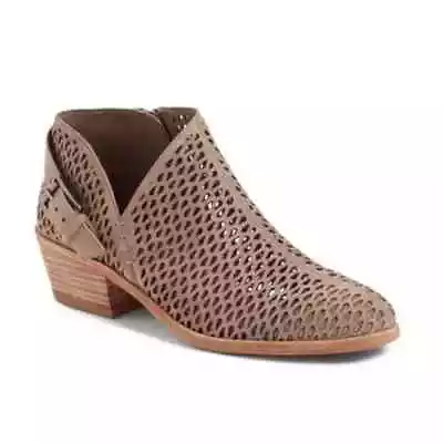 Vince Camuto Boots Womens 8 Tan Low Heel Suede Cutout Perforated Ankle Booties • $24