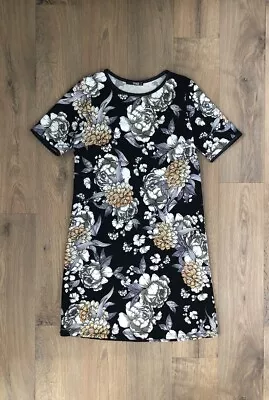 Quiz Floral Dress Size 8 • £4.95