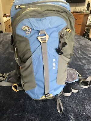 Mountain Hardwear Fluid 18 Backpack Small • $35