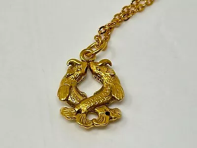 Vintage MMA USA Metropolitan Museum Goldtone 2 Fish KOI Pisces Pendant Necklace • $39.99