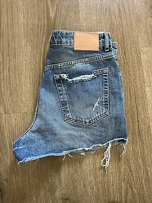 Zara Denim Cutoff Shorts Size 6 High Rise Jean Light Wash Womens Blue • $18