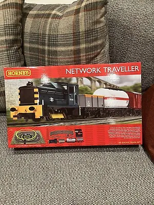 BNIB OO Gauge Hornby R1279 Network Traveller Train Set • £90