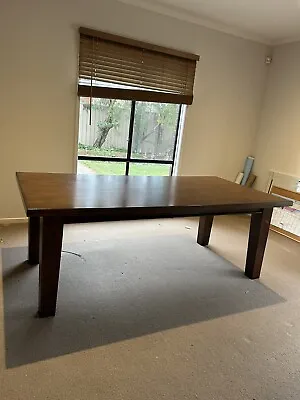$100 • Buy 8 Seater Dining Table And Chairs