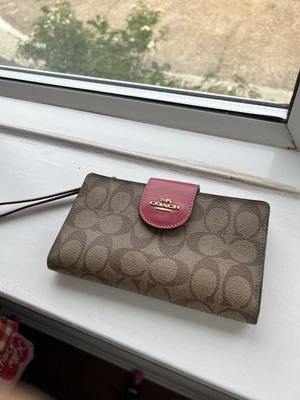 £40 • Buy Coach Leather  Wallet / Purse
