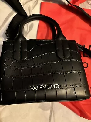 New Valentino Bag Small • £80