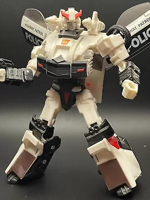 Transformers Prowl Universe Deluxe Class Classic Series Autobot Prowl • $10