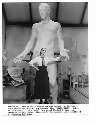 8 X 10 Original Photo Italian Actress Virna Lisi & David Niven In The Statue • $11.99