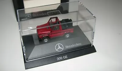 Herpa Mercedes-Benz G 300 Ge 4X4 Cabriolet Wine Rouge Échelle Ho 1:87 • $16.72