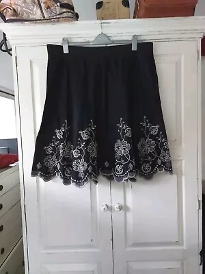 Next Maternity Skirt Size UK 20 Black A Line With Cream Embroidery Scalloped Hem • £10