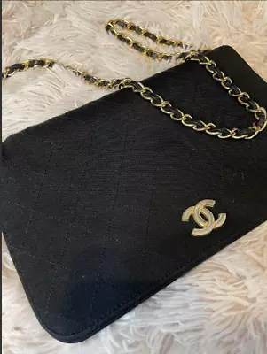 CHANEL Vintage Matelassé Bag Black Hardware Opening And Closure USED Vintage • $848