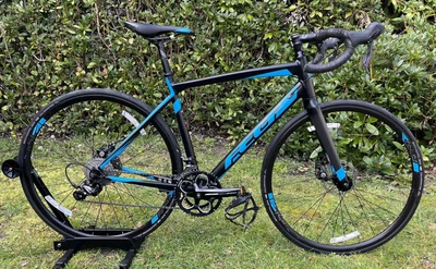 £325 • Buy Felt Z95 Disc Road Bike / Carbon Forks / 54cm.