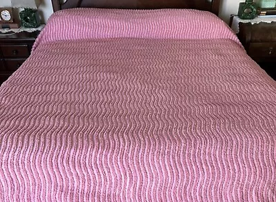 Vtg PINK Cotton Chenille Bedspread ½” Wide Deco Wave Pattern 102“ X 79“ • $29.99