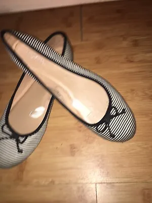 Merona Stripe Shoes Size 9 • $9